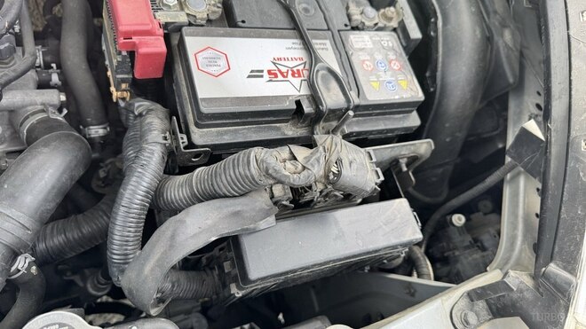 Nissan Juke 2012, 232,233 km - 1.6 l - Bakı