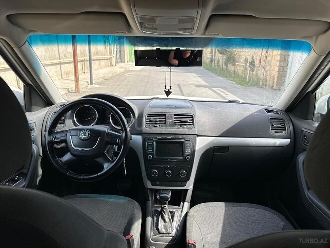 Skoda Yeti 2012, 320,000 km - 1.2 l - Bakı