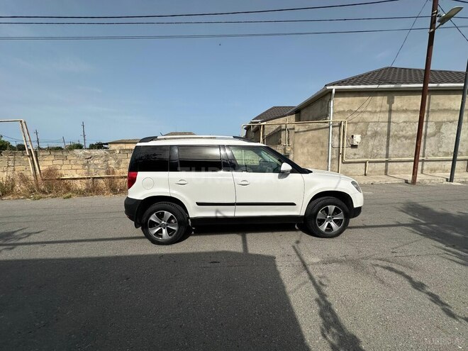 Skoda Yeti 2012, 320,000 km - 1.2 l - Bakı