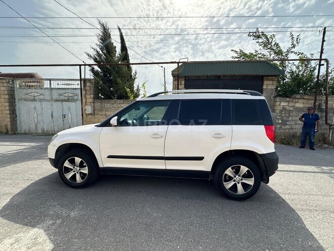 Skoda Yeti 2012, 320,000 km - 1.2 l - Bakı