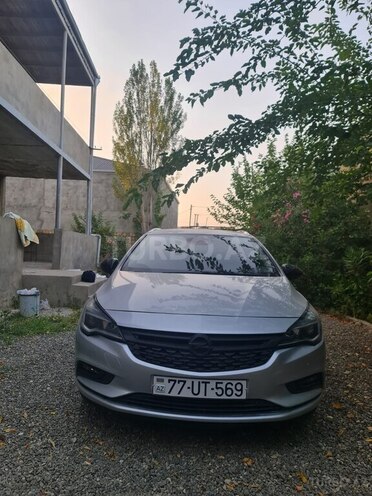 Opel Astra 2018, 217,500 km - 1.6 l - Bakı