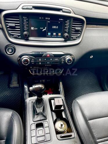 Kia Sorento-10