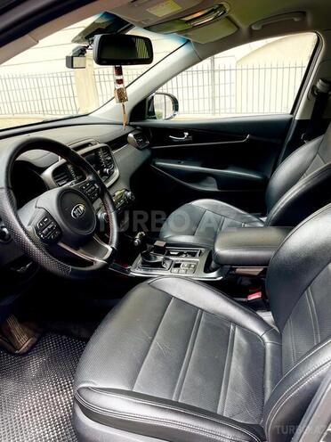 Kia Sorento-8
