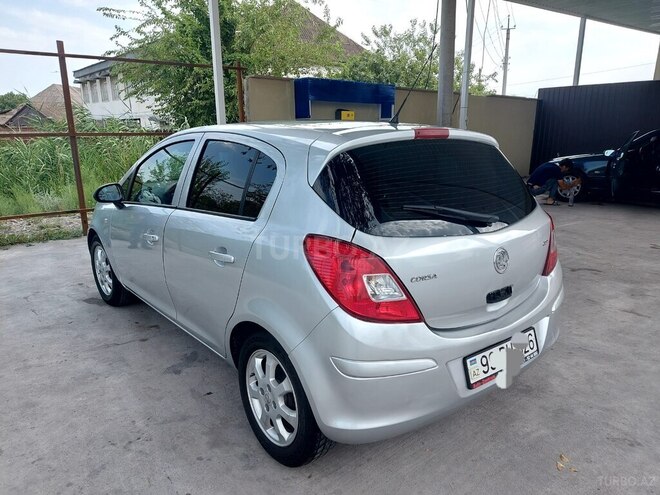 Opel Corsa 2009, 354,000 km - 1.3 l - Ucar