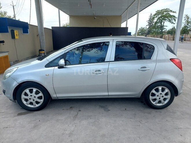 Opel Corsa 2009, 354,000 km - 1.3 l - Ucar
