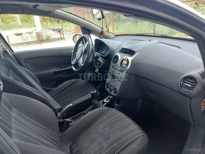 Opel Corsa 2009, 354,000 km - 1.3 l - Ucar