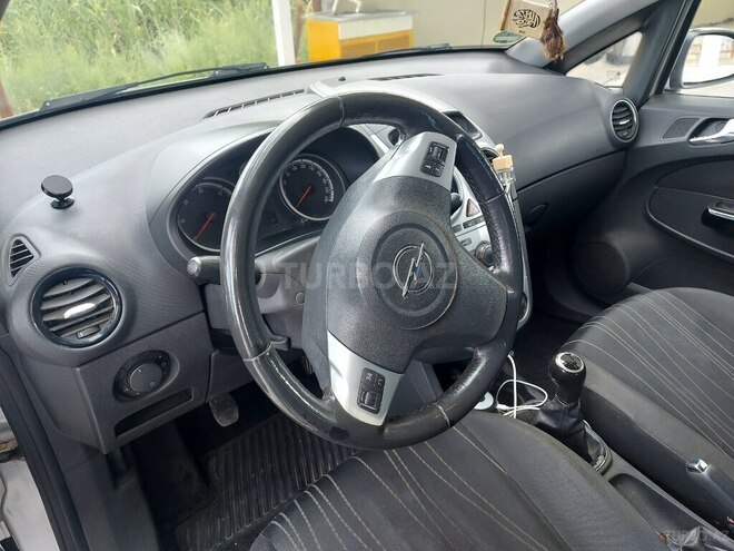 Opel Corsa 2009, 354,000 km - 1.3 l - Ucar