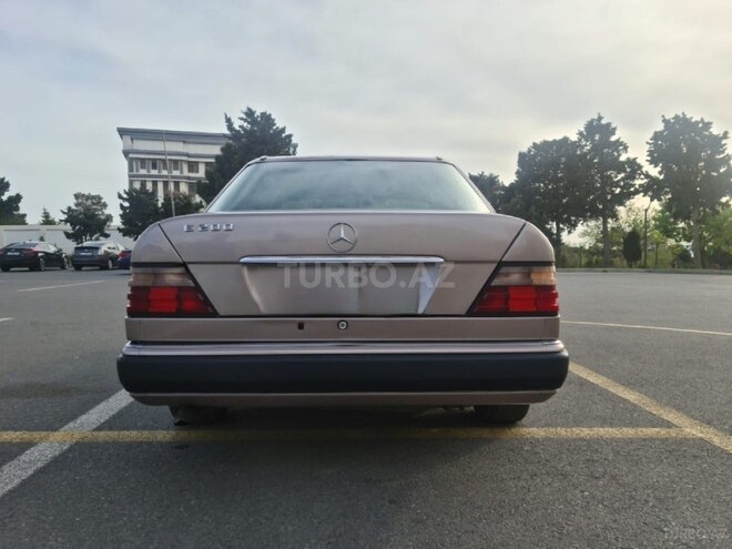 Mercedes E 200 1994, 287,000 km - 2.0 l - Bakı