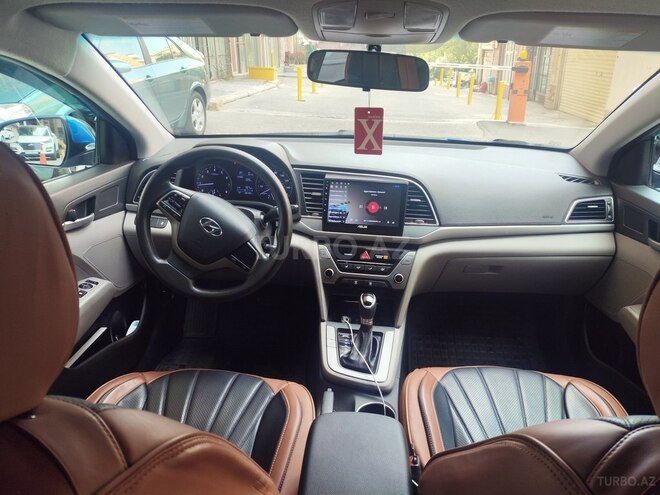 Hyundai Elantra 2016, 136,000 km - 2.0 l - Bakı