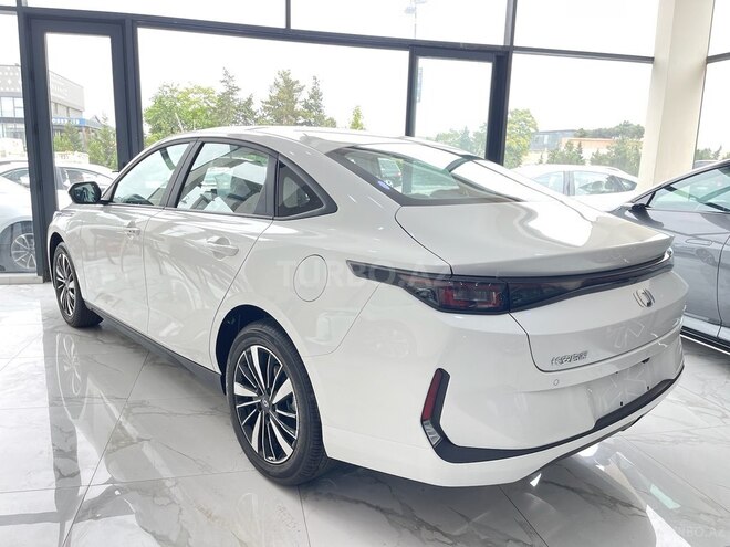 Changan Qiyuan A05 2024, 0 km - 1.5 l - Bakı
