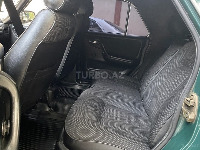 GAZ 3110 1999, 140,000 km - 2.5 l - Ucar