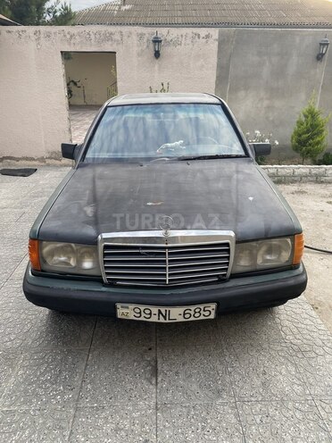 Mercedes 190-1