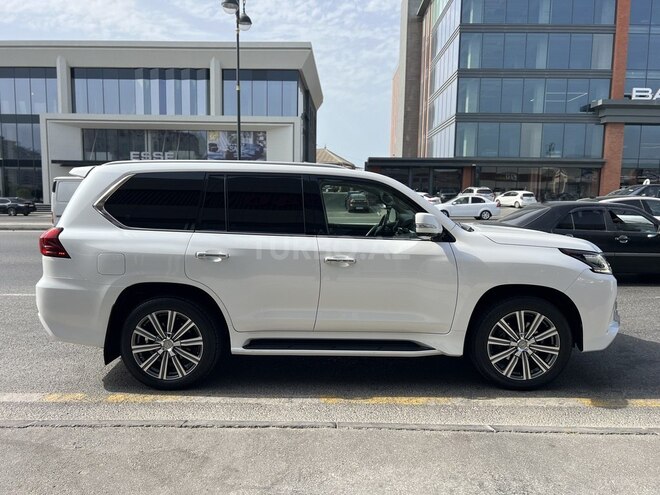 Lexus LX 570-4