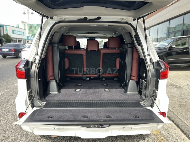 Lexus LX 570-11