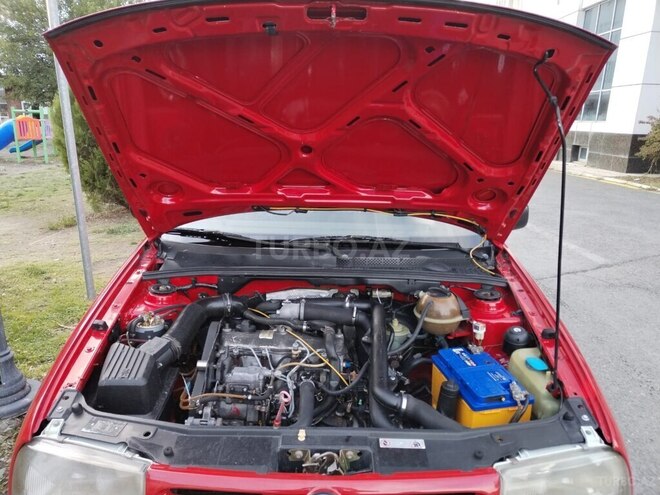 Volkswagen Vento 1995, 290,000 km - 1.9 l - Qəbələ