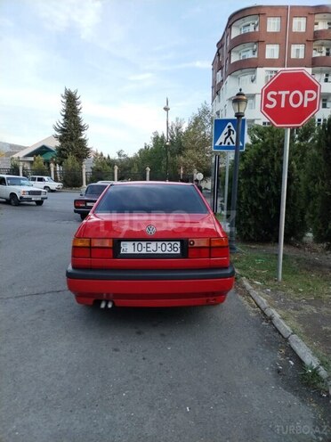 Volkswagen Vento 1995, 290,000 km - 1.9 l - Qəbələ