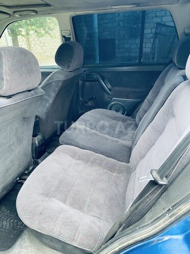 Volkswagen Vento 1994, 214,076 km - 1.8 л - Bərdə