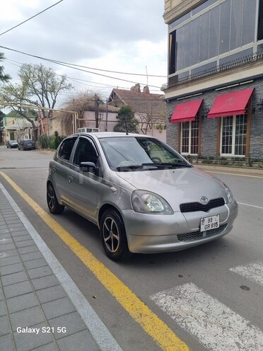 Toyota Vitz 2000, 299,999 km - 1.0 l - Bakı