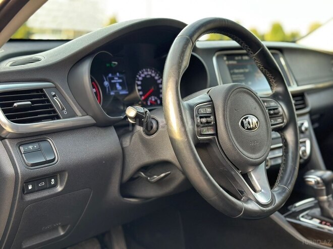 Kia K5-7