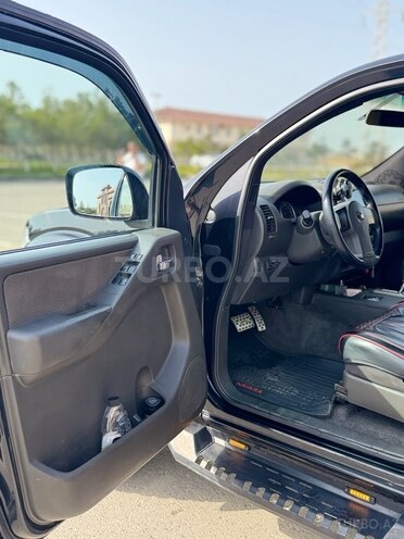 Nissan Navara 2013, 333,000 km - 2.5 l - Bakı