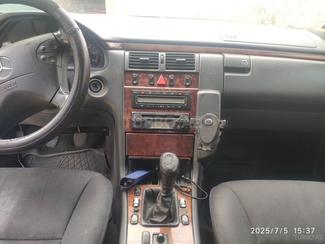 Mercedes E 220 d 2000, 830,000 km - 2.2 l - Bakı