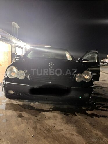 Mercedes C 240 2003, 200,000 km - 2.4 l - Sabirabad