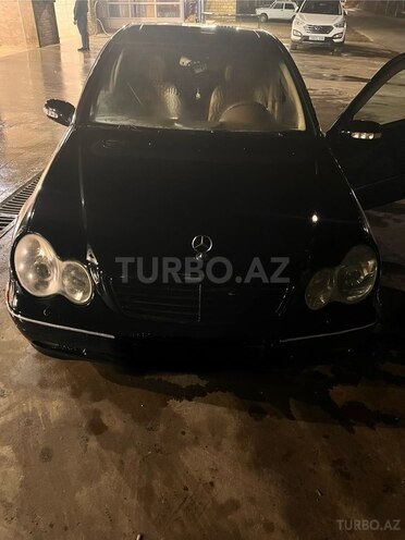 Mercedes C 240 2003, 200,000 km - 2.4 l - Sabirabad