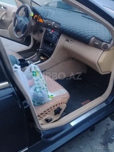 Mercedes C 240 2003, 200,000 km - 2.4 l - Sabirabad