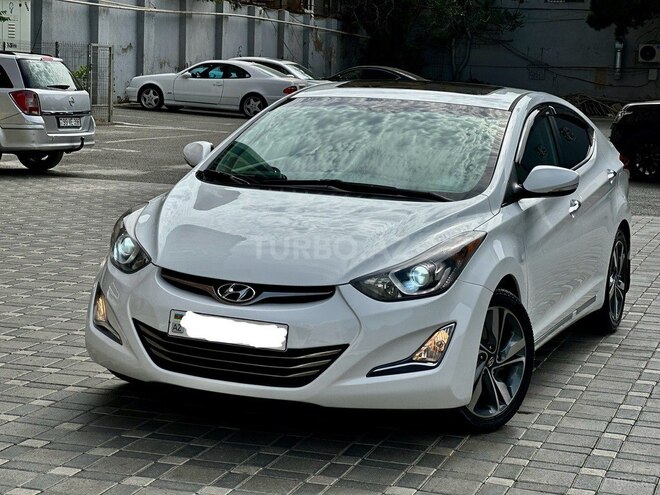 Hyundai Elantra-4