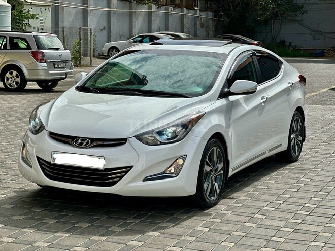 Hyundai Elantra-1