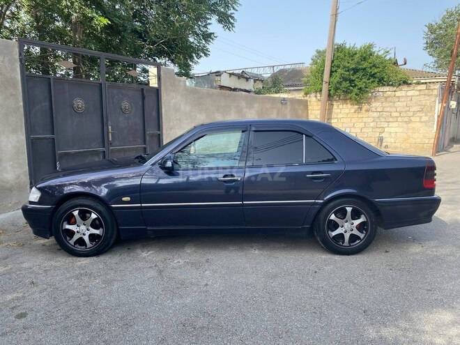 Mercedes C 230 1997, 333,000 km - 2.3 l - Bakı