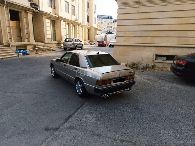 Mercedes 190 1993, 296,858 km - 2.0 л - Bakı