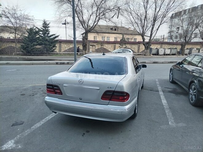 Mercedes E 270 2000, 238,000 km - 2.7 l - Bakı