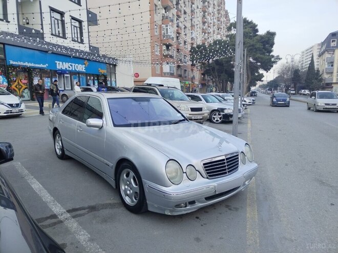 Mercedes E 270 2000, 238,000 km - 2.7 l - Bakı