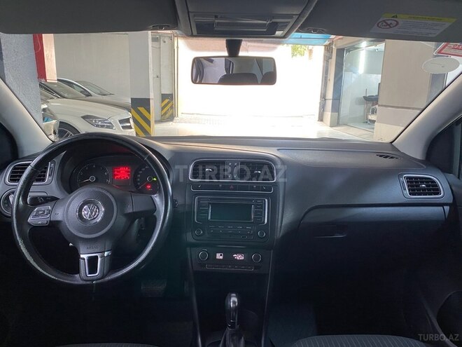 Volkswagen Polo 2013, 166,750 km - 1.6 l - Bakı