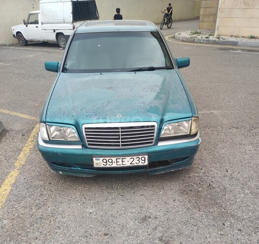 Mercedes C 220 d-1