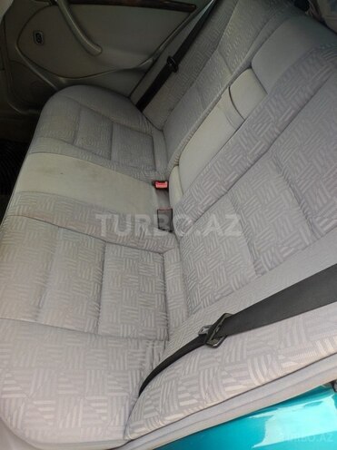 Mercedes C 220 d-8