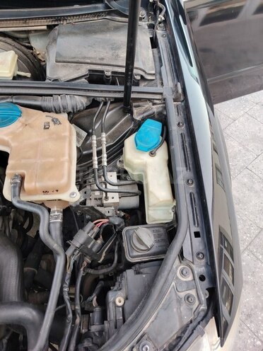 Audi A4 2007, 247,000 km - 2.0 л - Bakı
