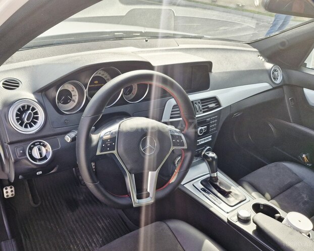 Mercedes C 250 2014, 230,000 km - 1.8 л - Bakı