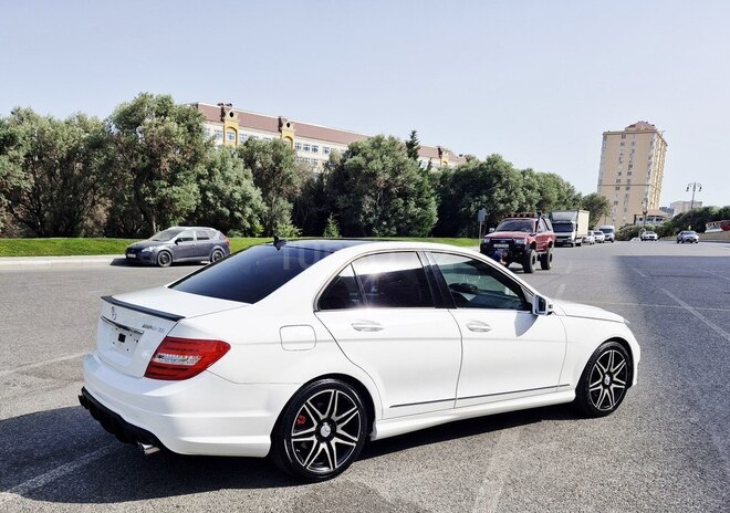Mercedes C 250 2014, 230,000 km - 1.8 л - Bakı