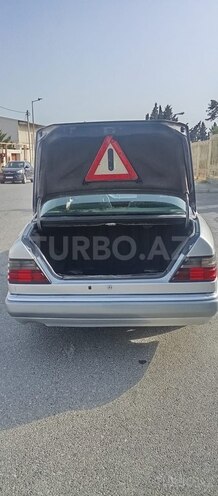 Mercedes E 250 1994, 519,000 km - 2.5 l - Bakı