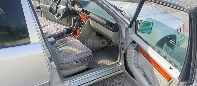 Mercedes E 250 1994, 519,000 km - 2.5 l - Bakı