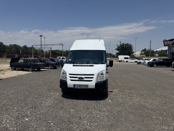 Ford Transit-1