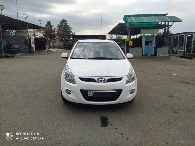 Hyundai i20 2011, 244,000 km - 1.4 l - Gəncə