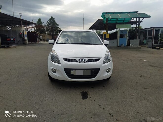 Hyundai i20 2011, 244,000 km - 1.4 l - Gəncə