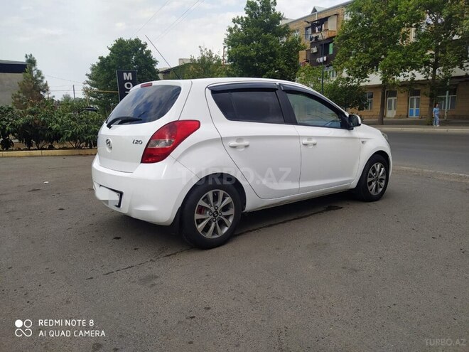 Hyundai i20 2011, 244,000 km - 1.4 l - Gəncə