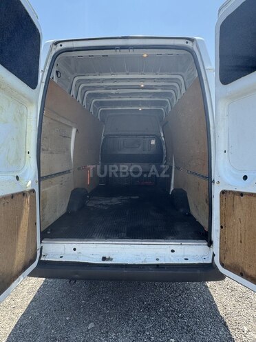 Ford Transit-5