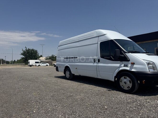 Ford Transit-3