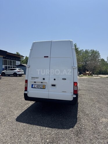 Ford Transit-4