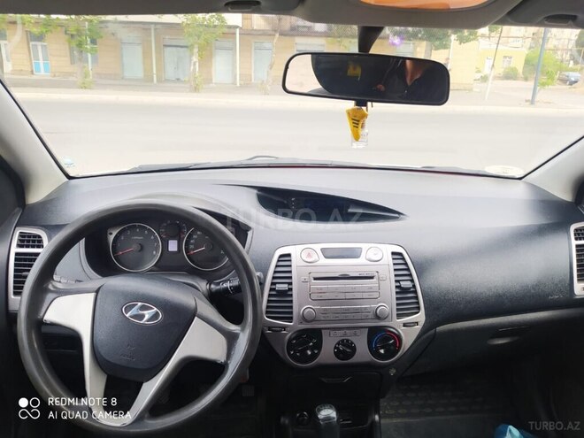 Hyundai i20 2011, 244,000 km - 1.4 l - Gəncə